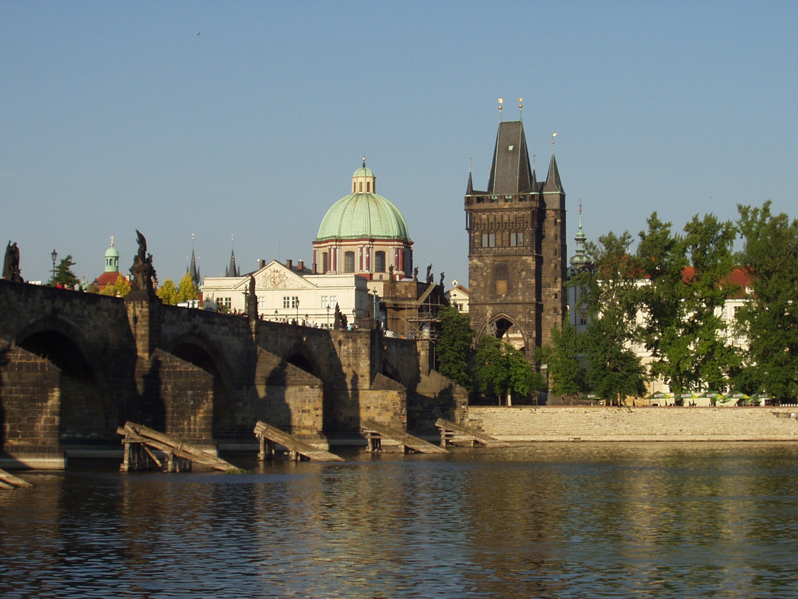 Karlův most a Mostecká věž